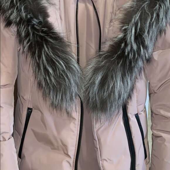 MACKAGE Soft Pink Adali Silver Fox Fur Signature Collar Down Coat - Picture 6 of 12